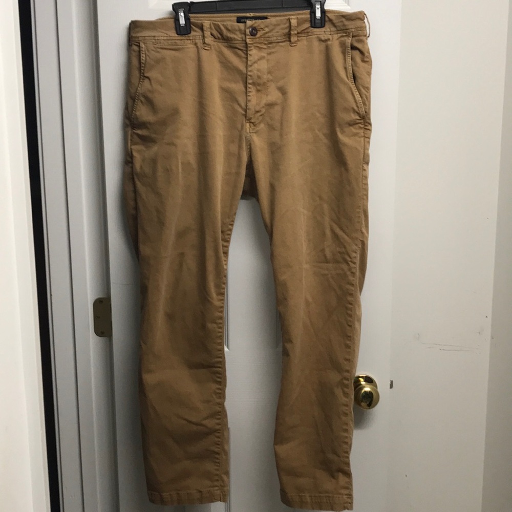 American Eagle Extreme Flex Slim Straight Khaki
